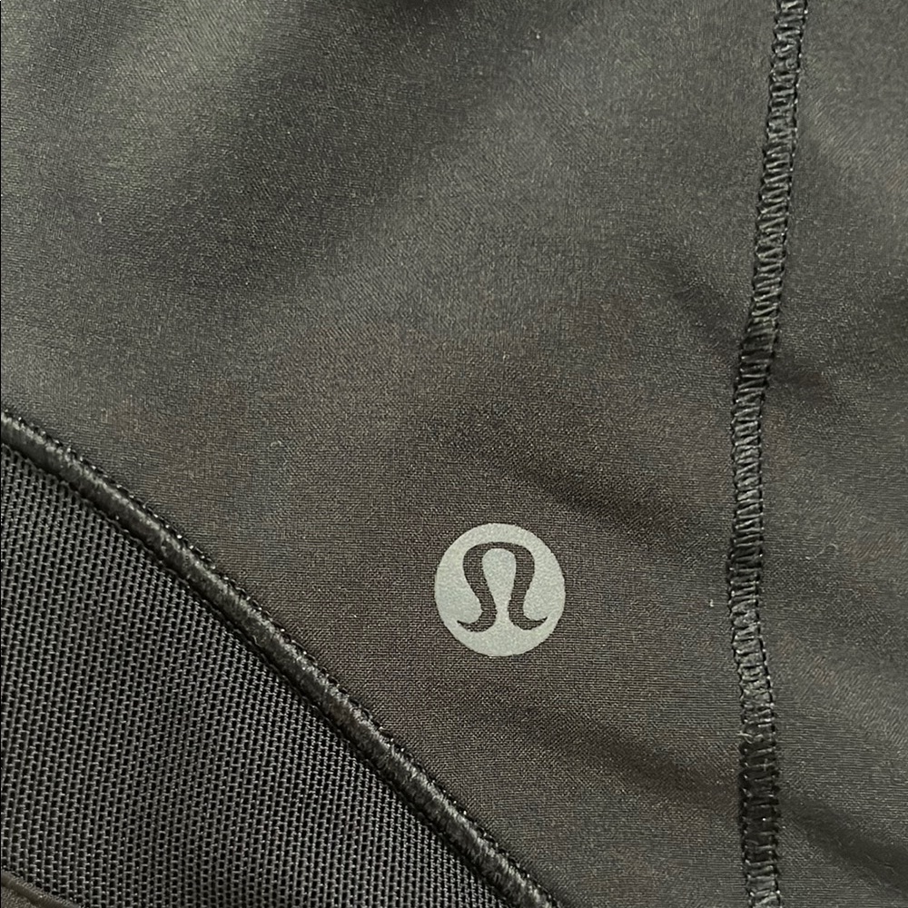 Lululemon Athletica Black Athletic Shorts Lightweight Breathable Design - Picture 5 of 8